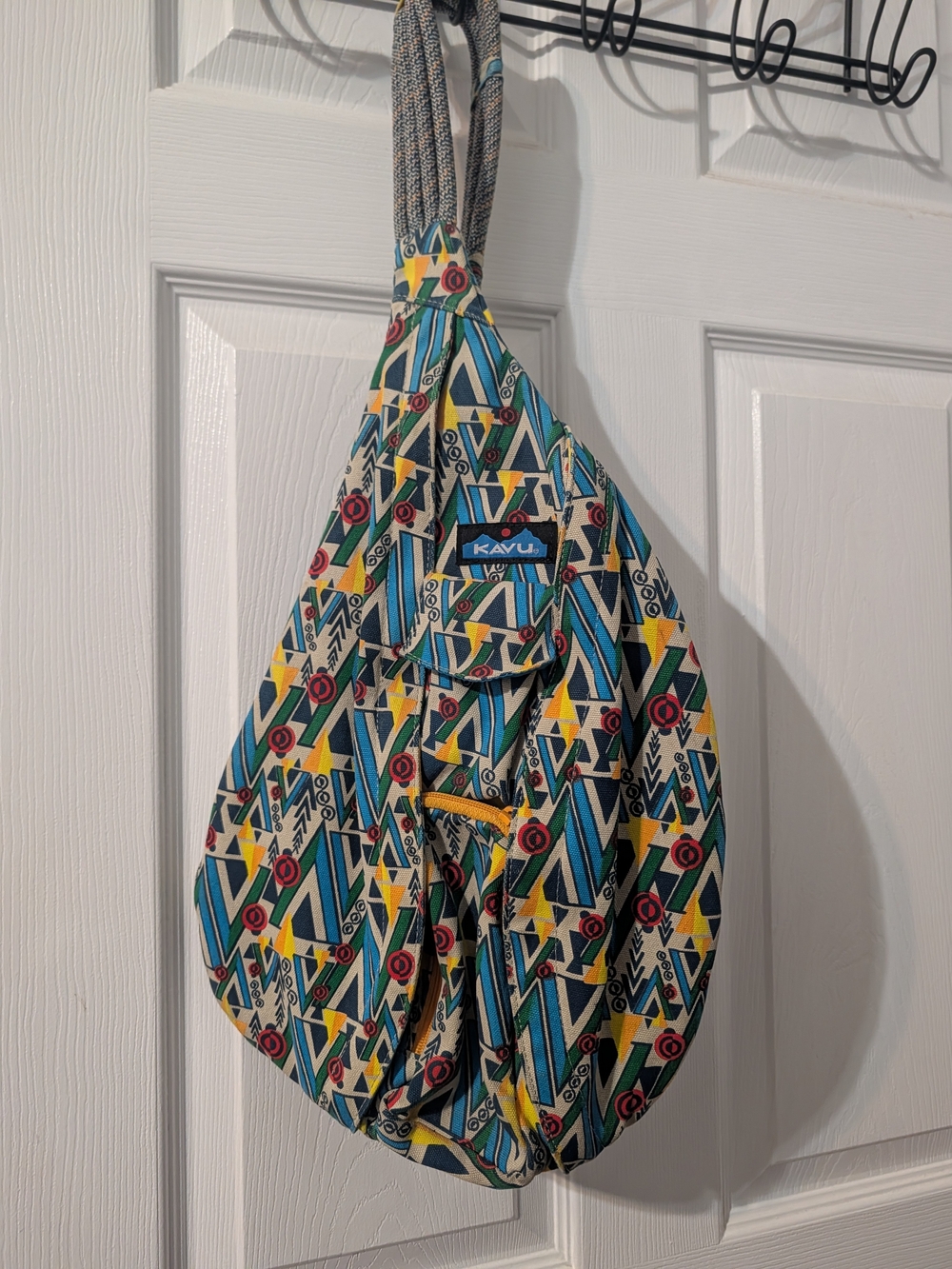 KAVU One-Piece Rope Sling Bag in Multicolor Geo Print